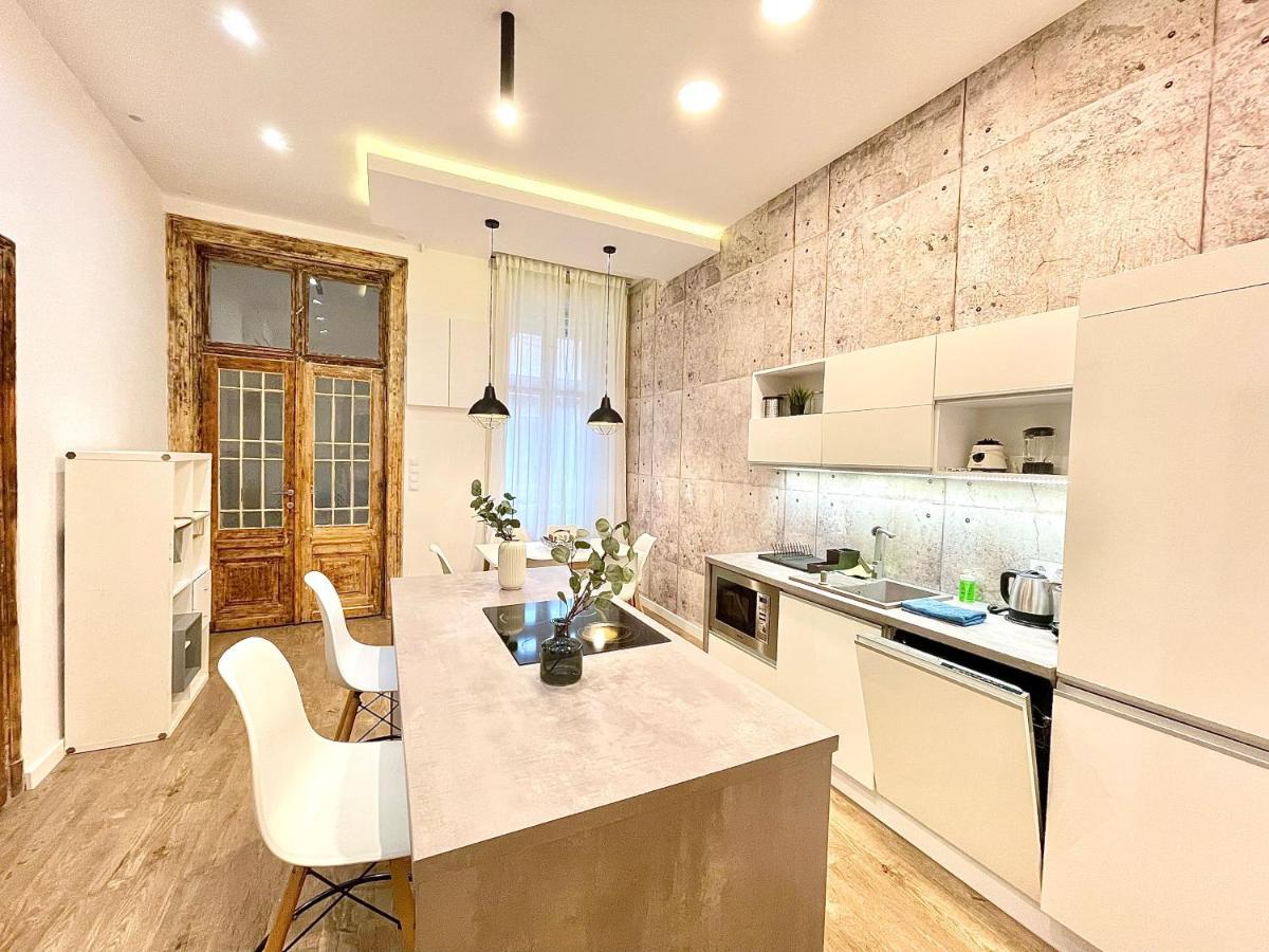 Dream Design Apartment - 3 Bedrooms & Finn Sauna Budapest Exteriör bild