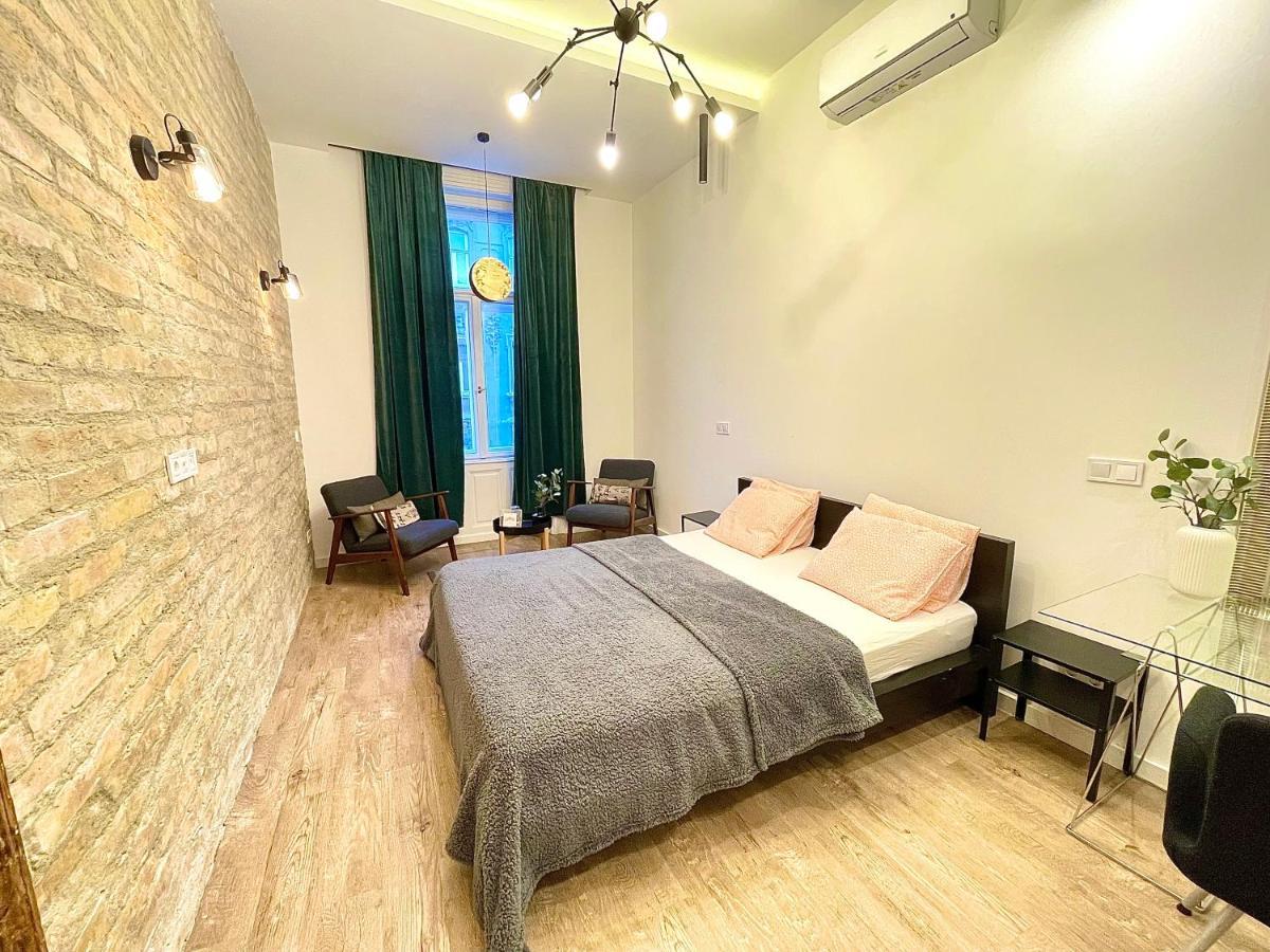 Dream Design Apartment - 3 Bedrooms & Finn Sauna Budapest Exteriör bild