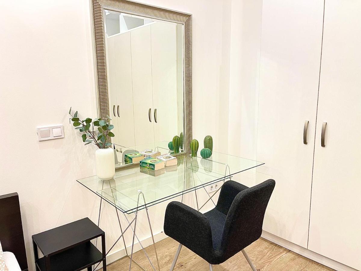 Dream Design Apartment - 3 Bedrooms & Finn Sauna Budapest Exteriör bild